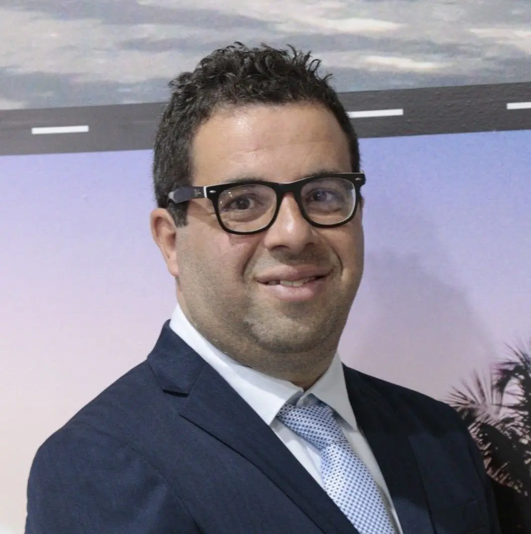 Daniel Radio.jpg